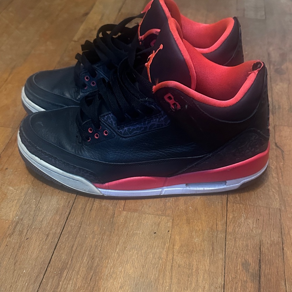 Jordan 3 crimson